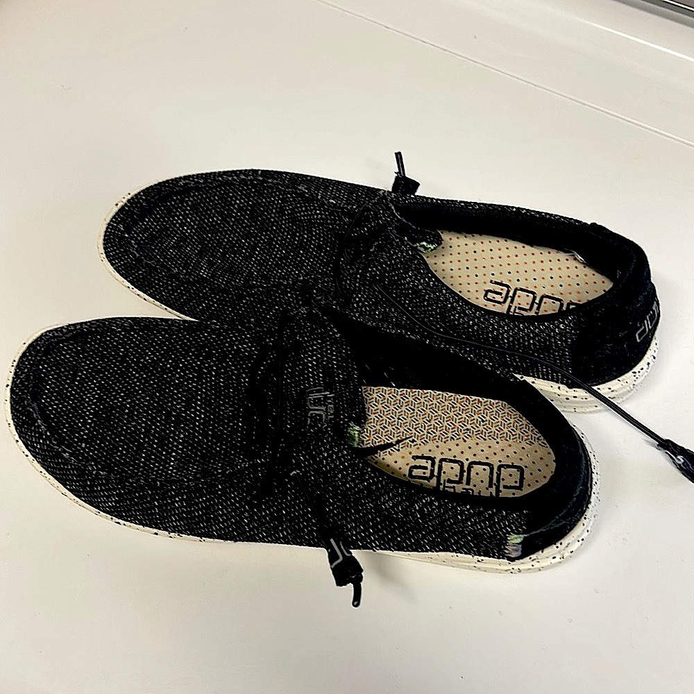 Men’s Hey Dudes - Size 10